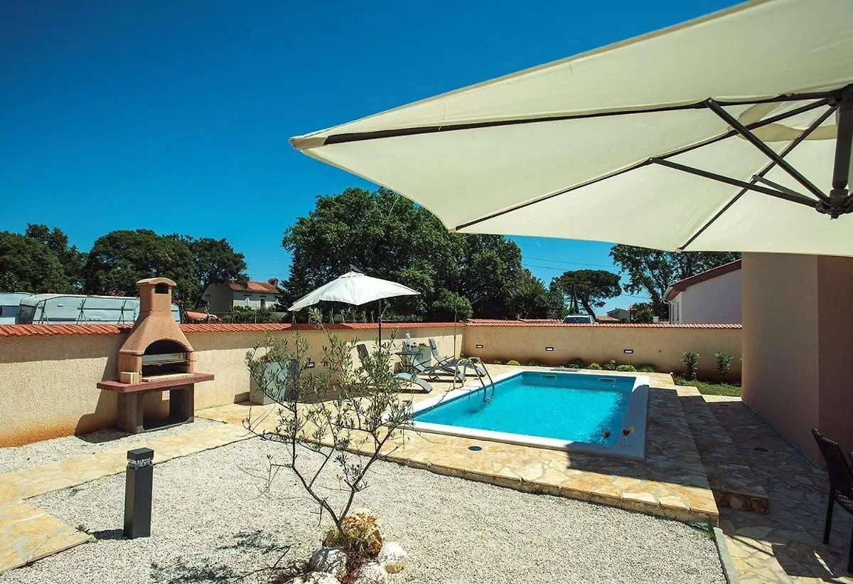 Holiday home Villa Lara 2 Liznjan