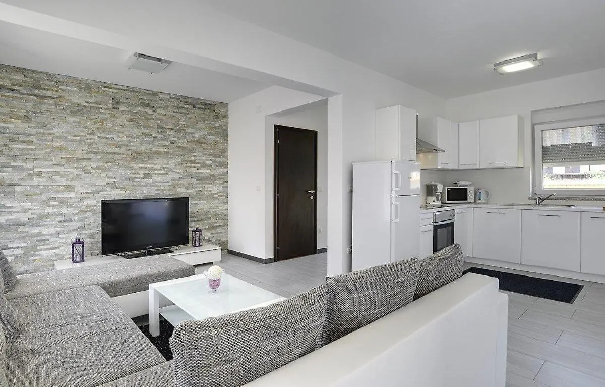 Villa Lara 2 Ližnjan Dom wakacyjny